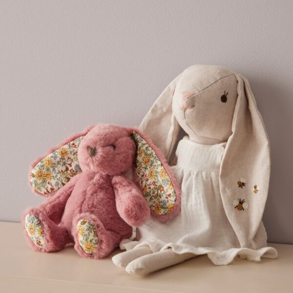 "Jiggle & Giggle" - Bessie Bunny