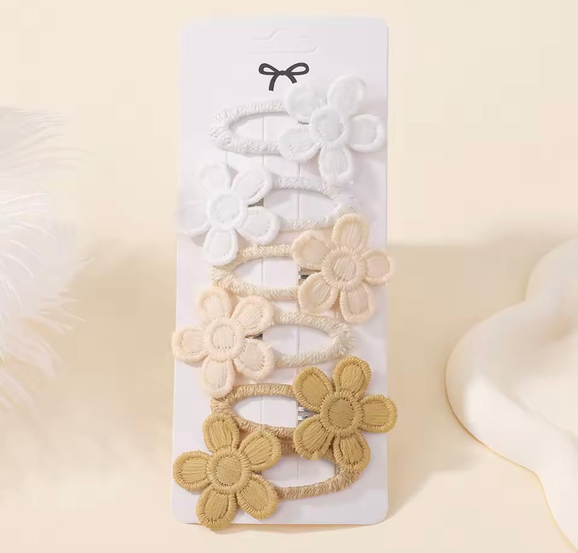 "Little Loves Boutique" - Flower Hairclips - 6 per Set