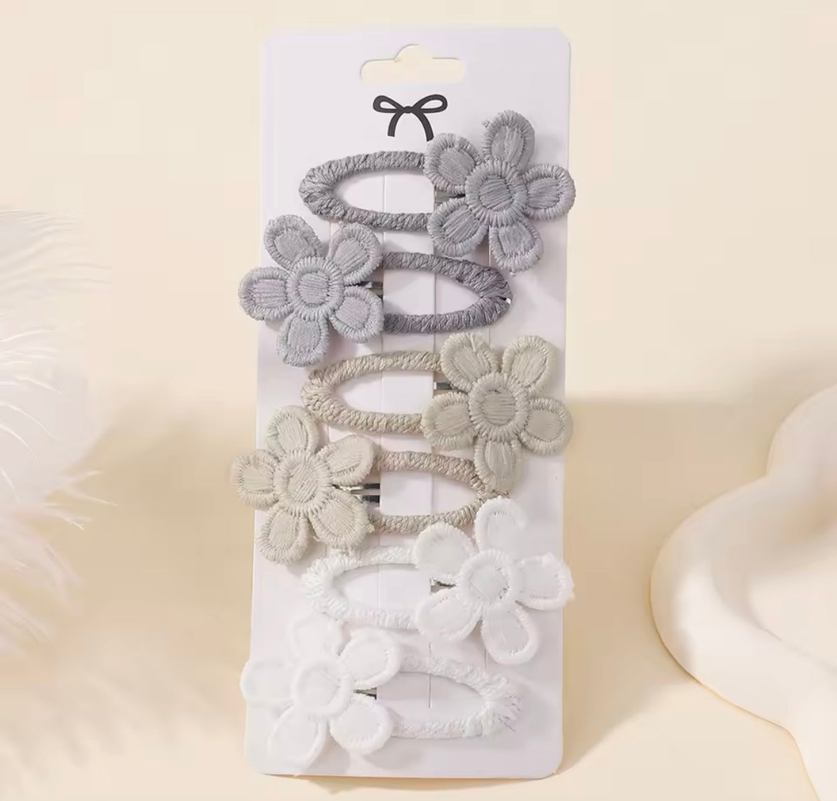 "Little Loves Boutique" - Flower Hairclips - 6 per Set