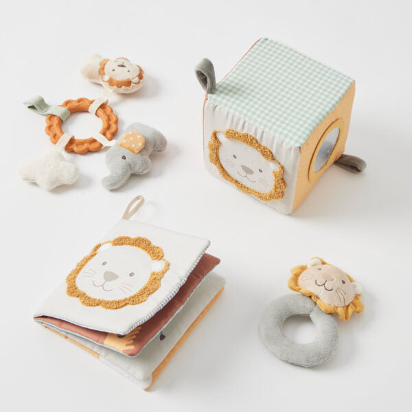 "Jiggle & Giggle" - Plush Lion Rattle