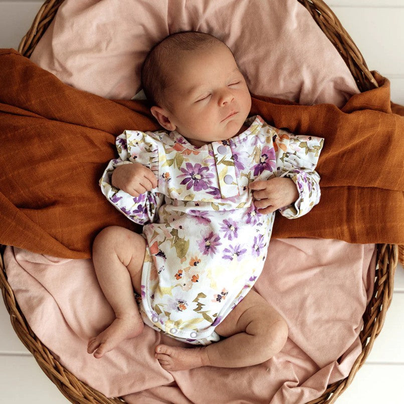 "Snuggle Hunny" - Long Sleeve Bodysuit - Isla