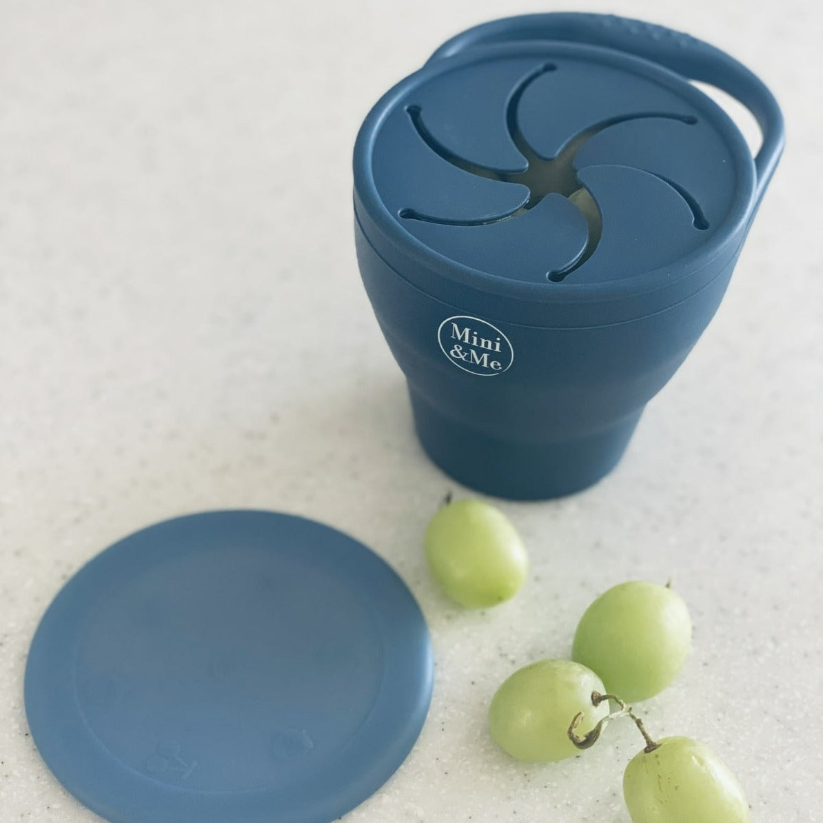 "Mini & Me" - Collapsible Snack Cup with Lid