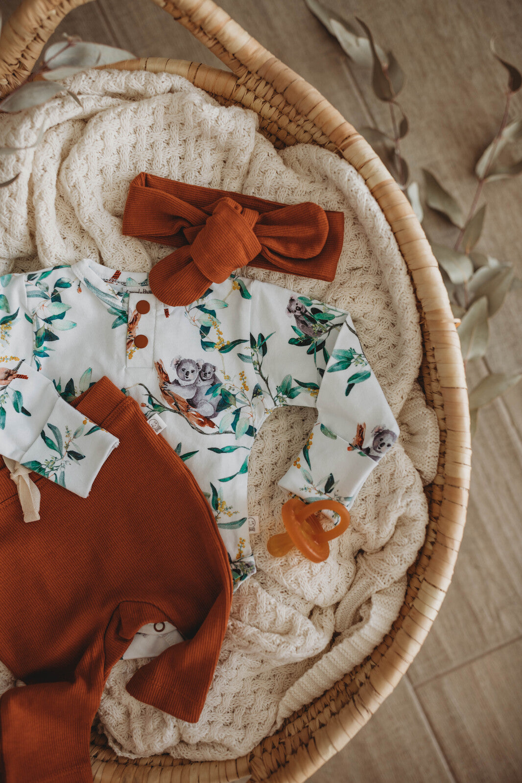 "Snuggle Hunny" - Long Sleeve Bodysuit - Eucalypt