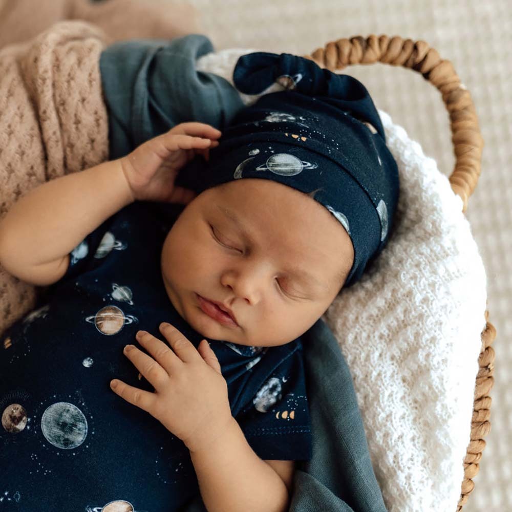 "Snuggle Hunny" - Knotted Baby Beanie