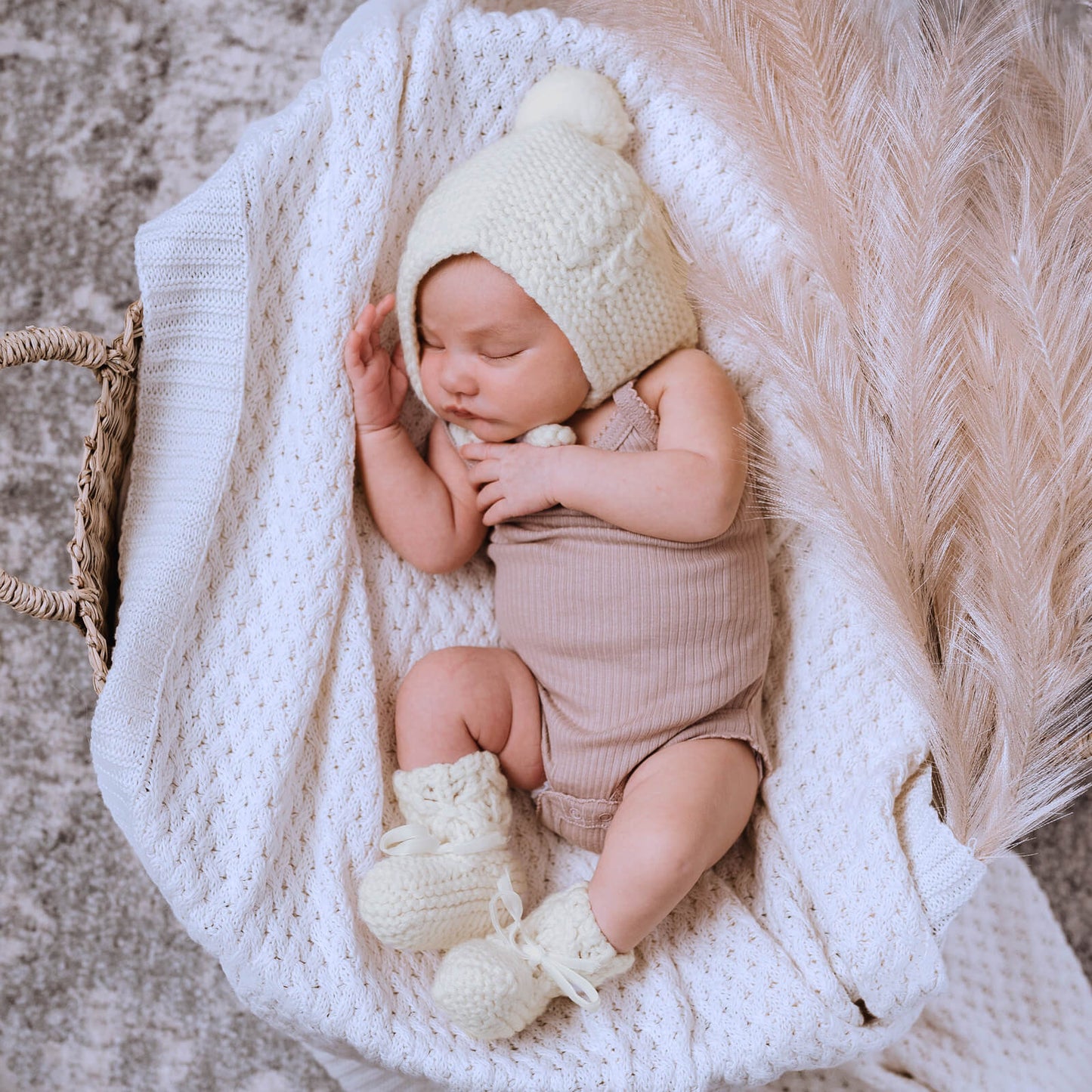 "Snuggle Hunny" - Diamond Knit Baby Blanket