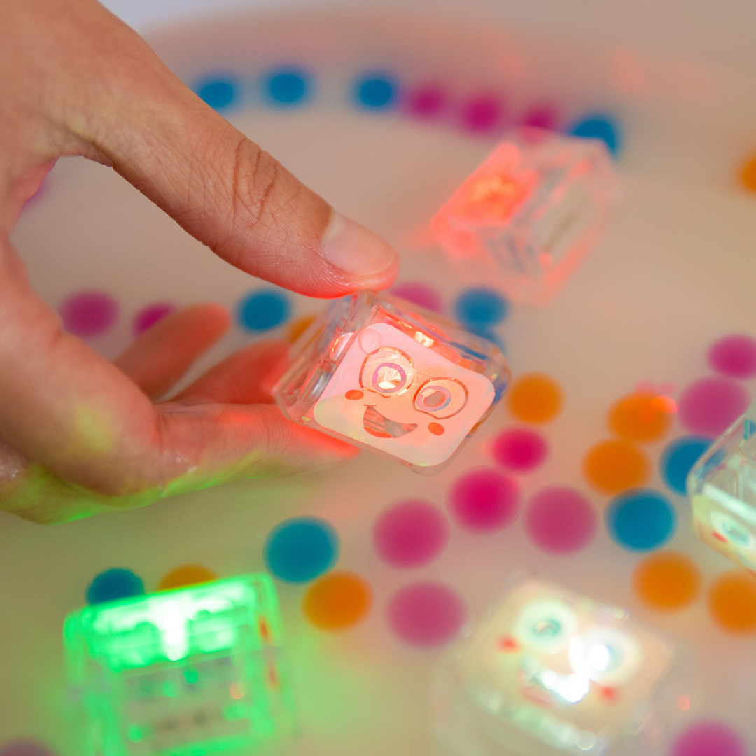 "Glo Pals" - Water Activated Light Up Cubes