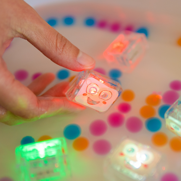 "Glo Pals" Water Activated Light Up Cubes (NEW DESIGN) Little Loves