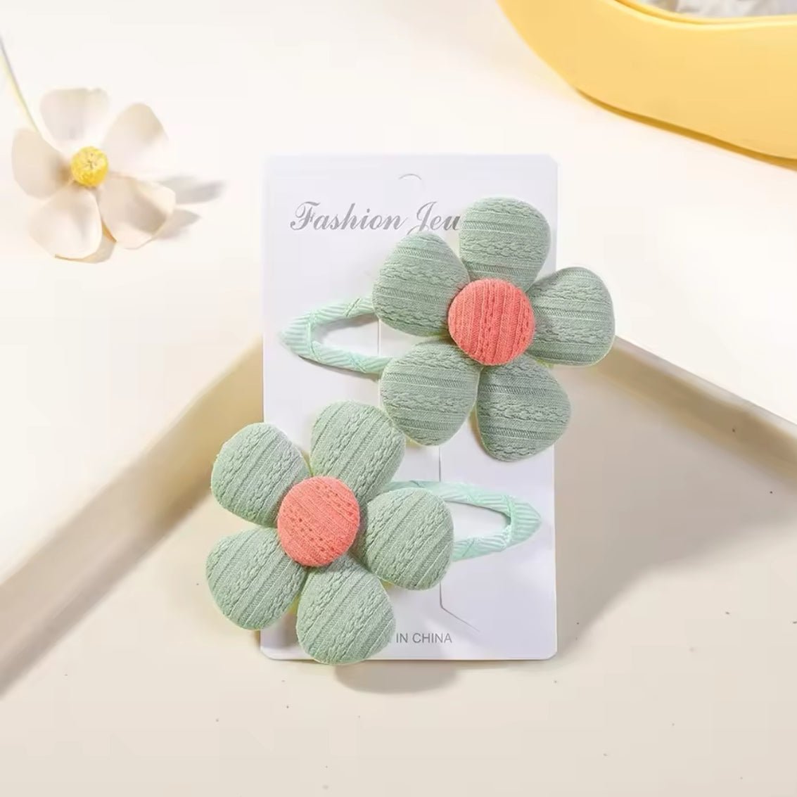 "Little Loves Boutique" - Flower Hairclips - 2 Pieces