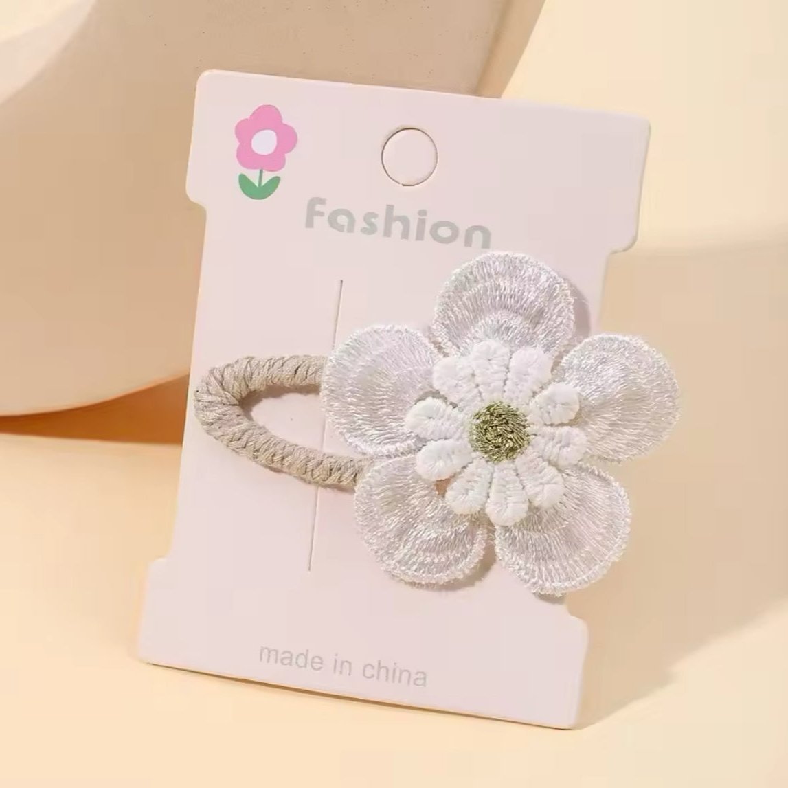 "Little Loves Boutique" - Daisy Hairclips (pair)