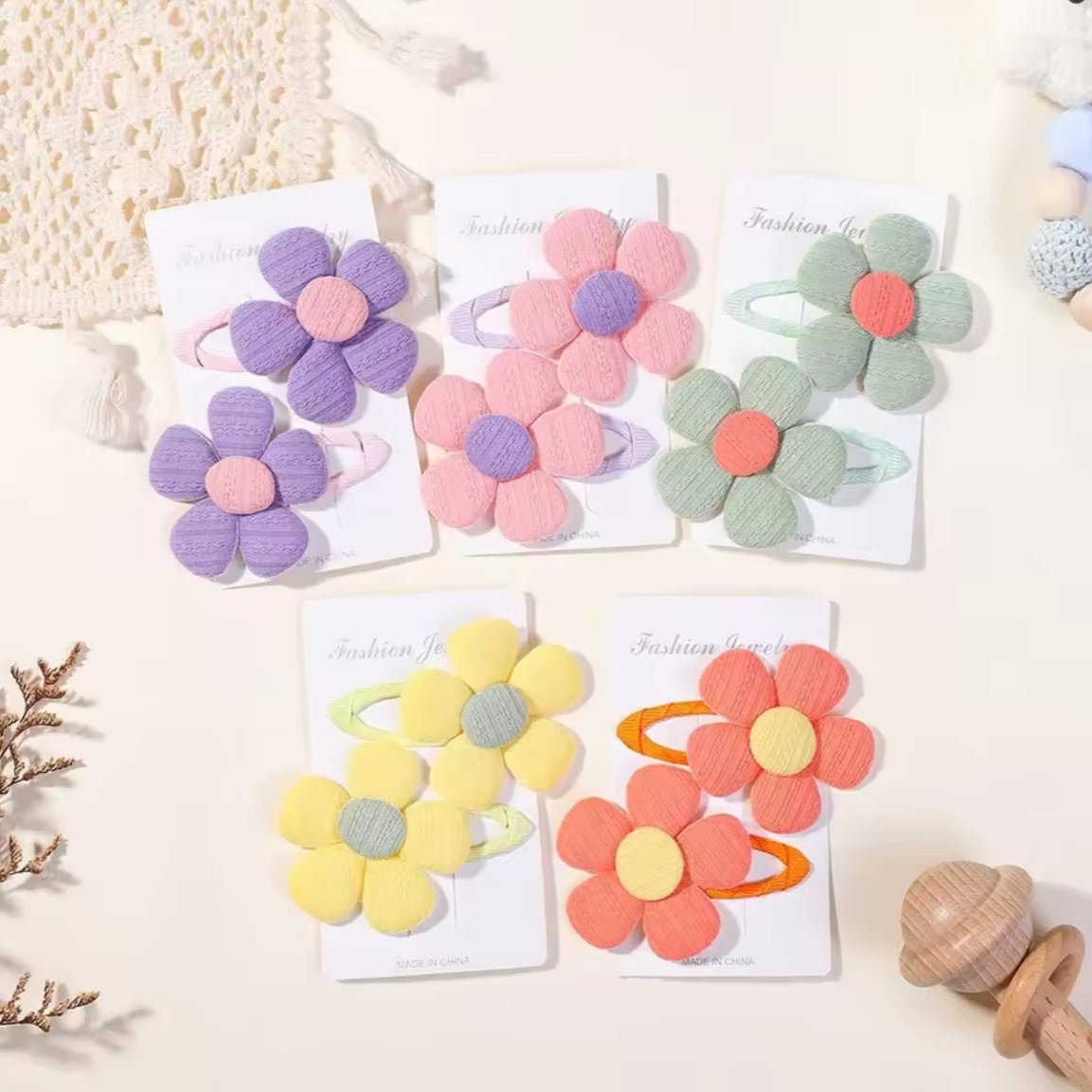 "Little Loves Boutique" - Flower Hairclips - 2 Pieces