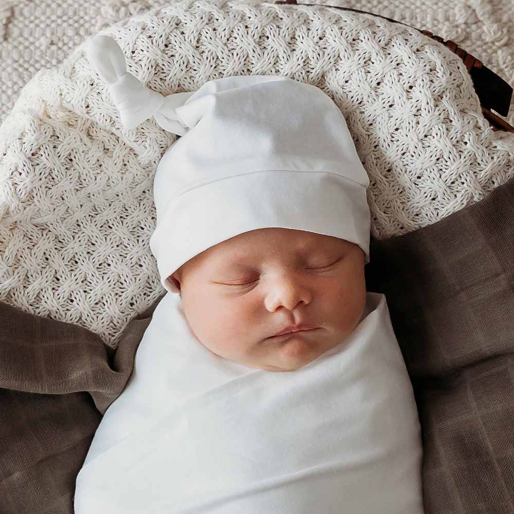 "Snuggle Hunny" - Knotted Baby Beanie