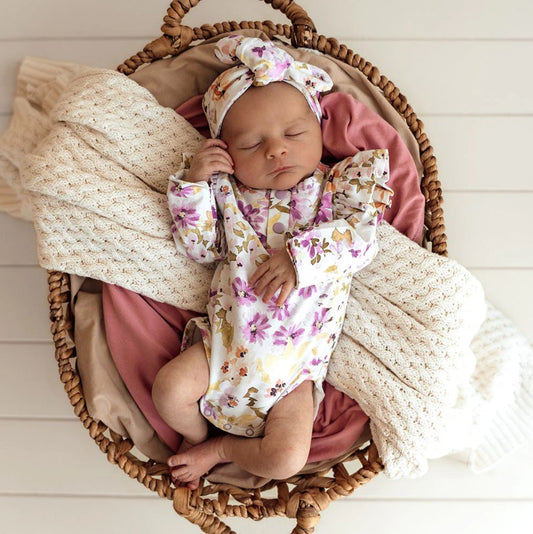 "Snuggle Hunny" - Long Sleeve Bodysuit - Isla