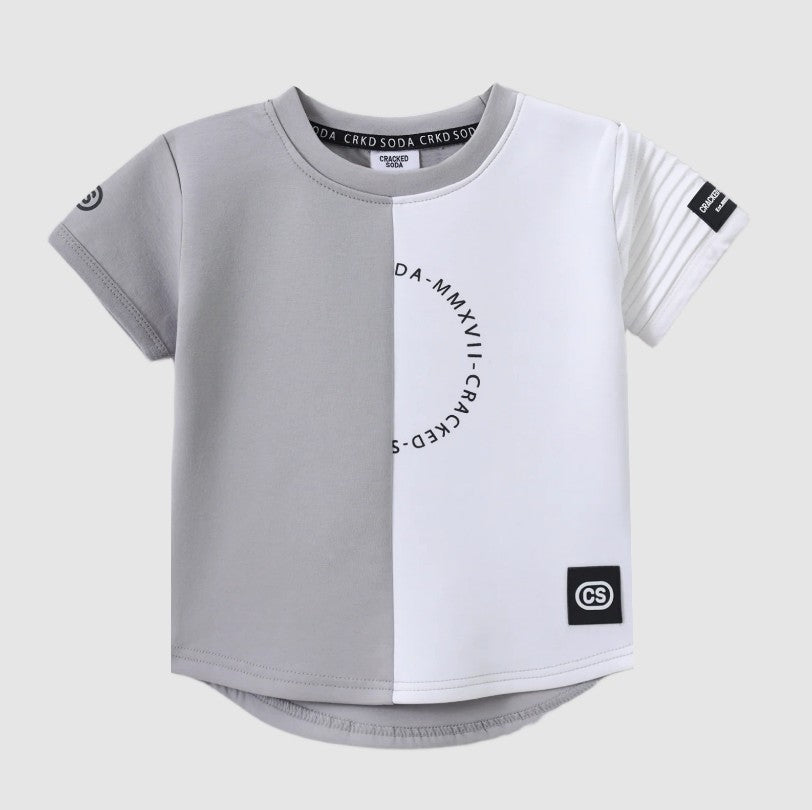 "Cracked Soda" - River Detail Sleeve Tee - Grey