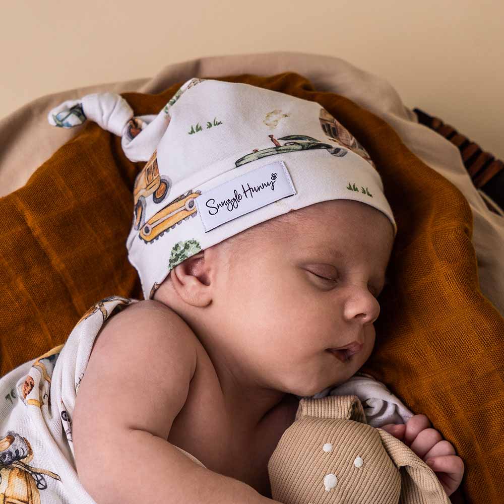 "Snuggle Hunny" - Knotted Baby Beanie