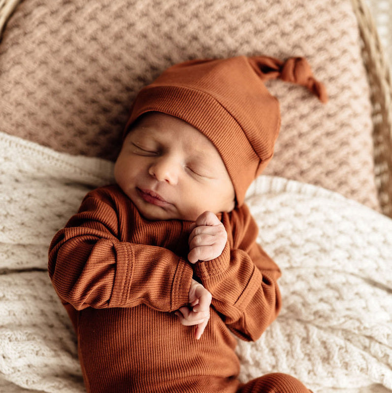 "Snuggle Hunny" - Knotted Baby Beanie